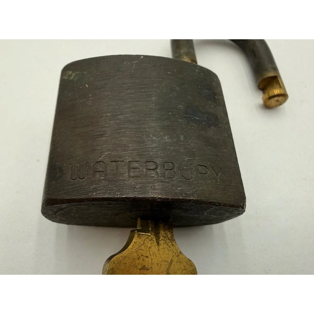 Vintage Waterbury US Military Style Brass Padlock with 2 Keys S322 Heavy Duty